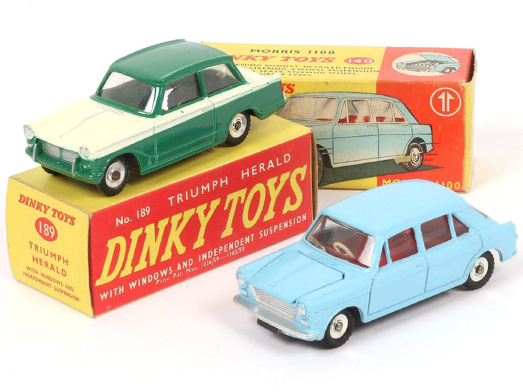 Lot 220 - DINKY TOYS (GB) (2)