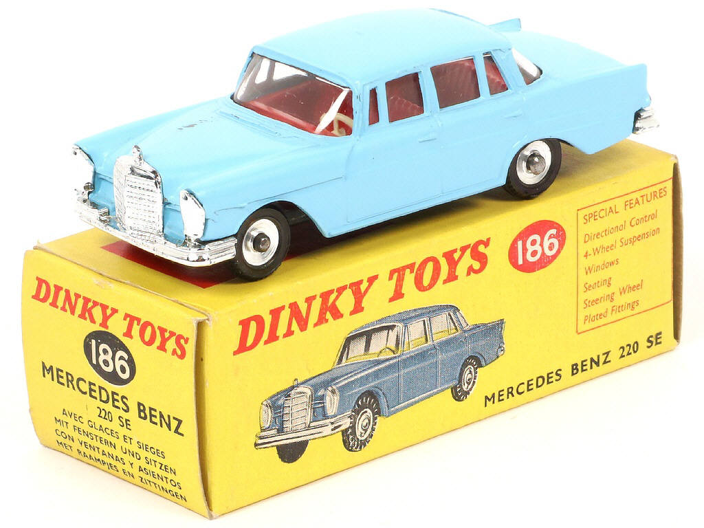 Lot 166 - DINKY TOYS (GB) (1)