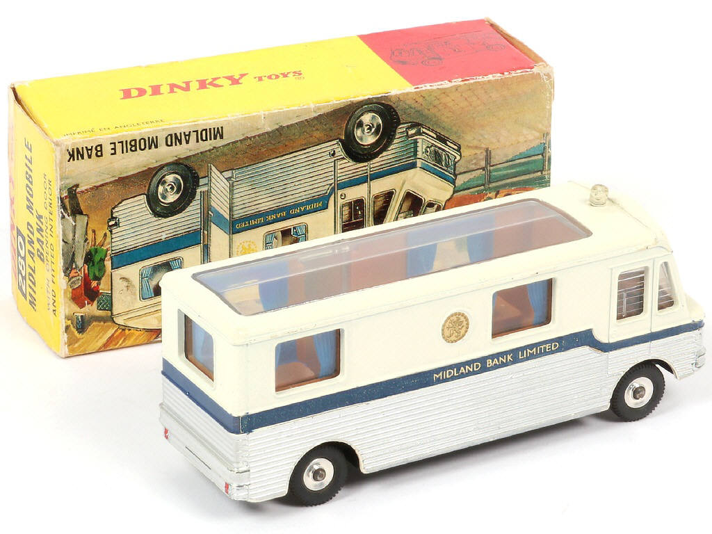 Lot 208 - DINKY TOYS (GB) (1)