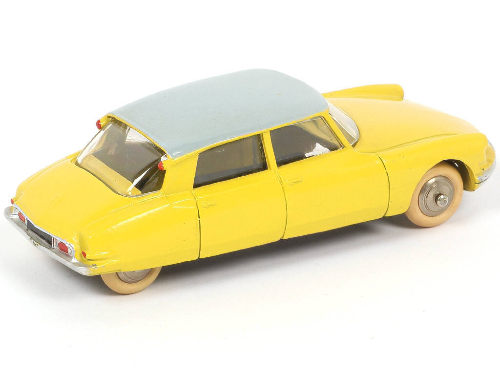 Lot 241 - DINKY TOYS (FRANCE) (1)