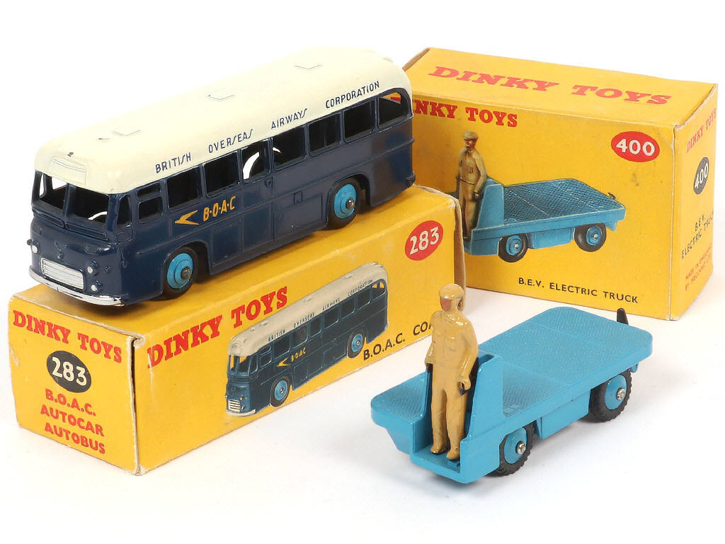 Lot 228 - DINKY TOYS (GB) (2)
