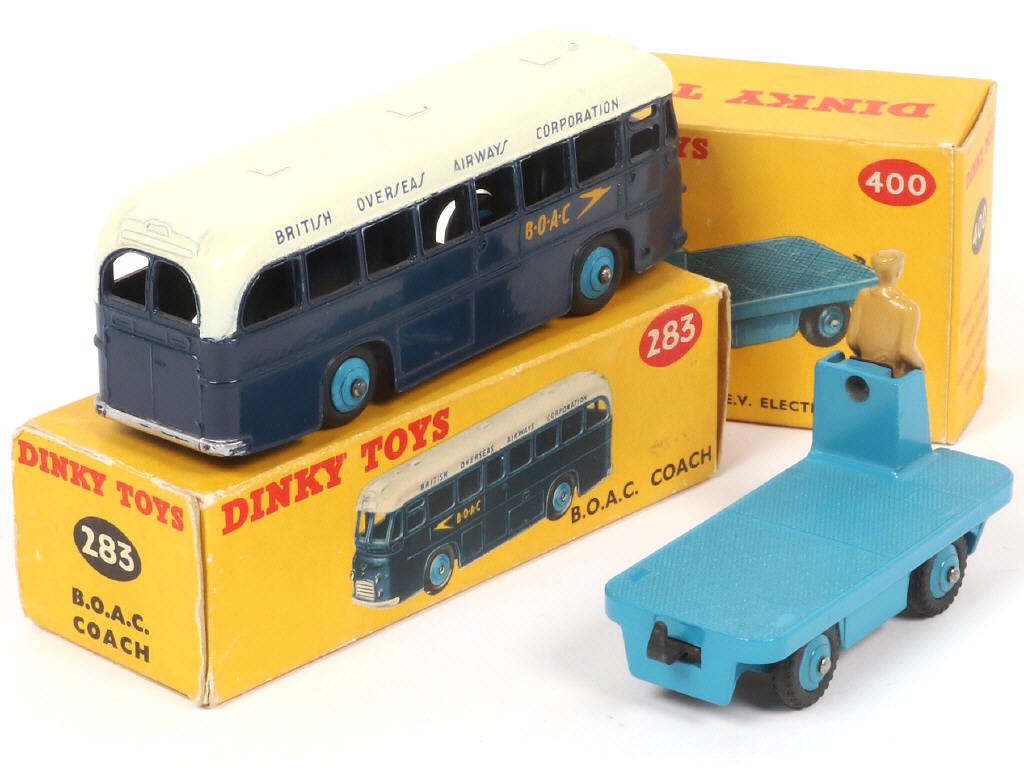 Lot 228 - DINKY TOYS (GB) (2)