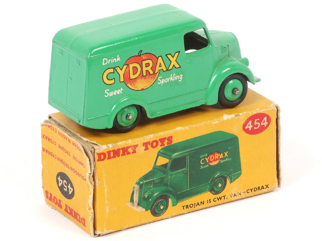 Lot 199 - DINKY TOYS (GB) (1)
