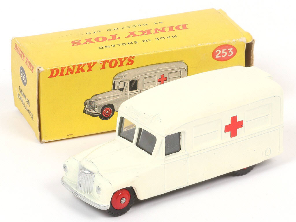 Lot 148 - DINKY TOYS (GB) (1)