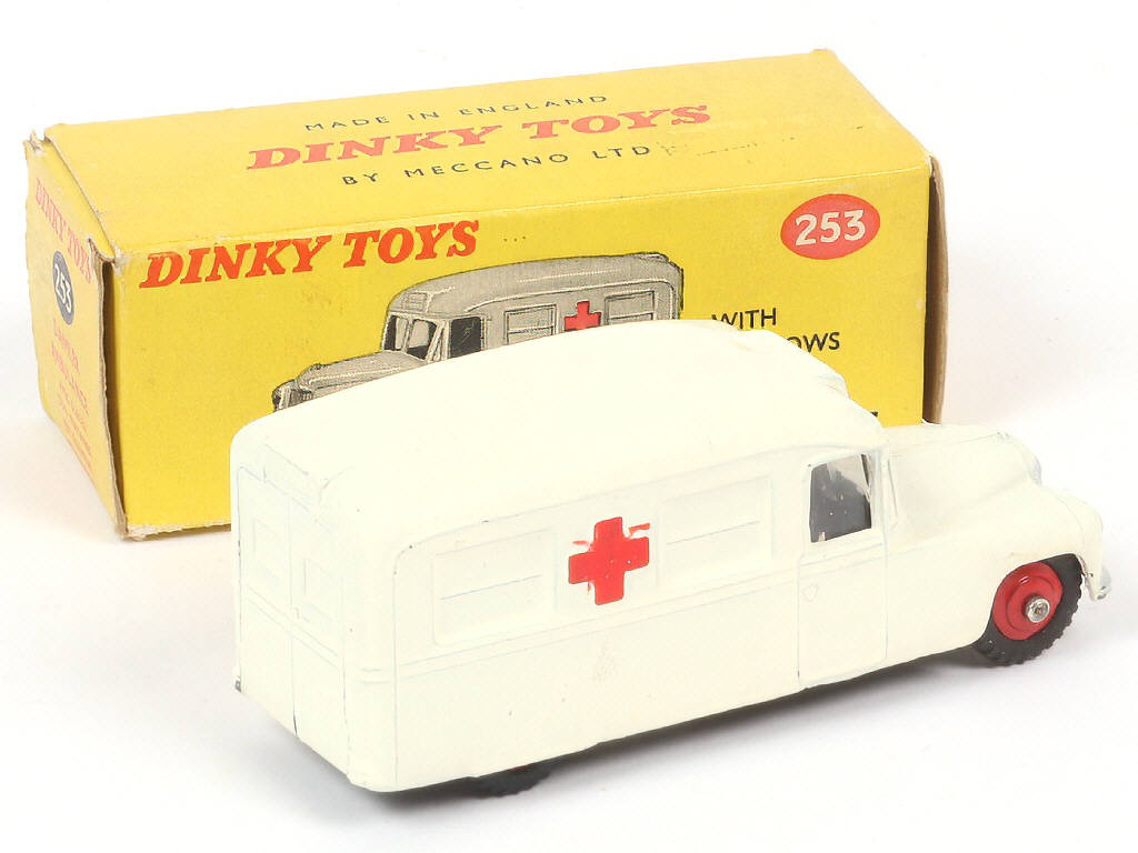 Lot 148 - DINKY TOYS (GB) (1)