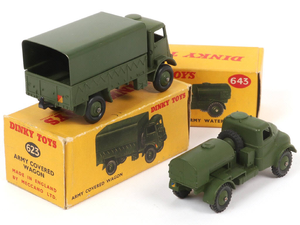 Lot 230 - DINKY TOYS (GB) (2)