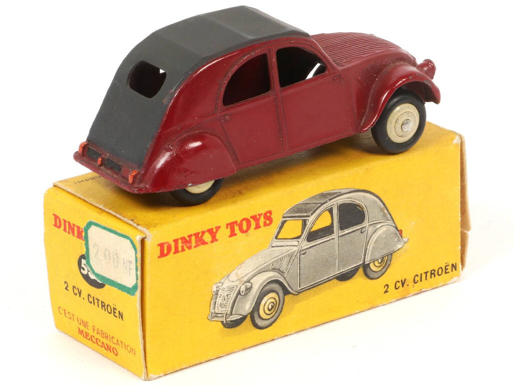 Lot 247 - DINKY TOYS (FRANCE) (1)