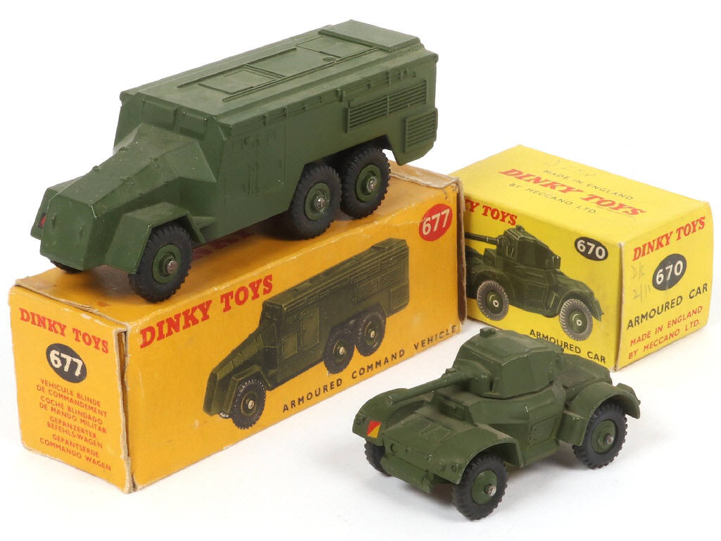 Lot 231 - DINKY TOYS (GB) (2)