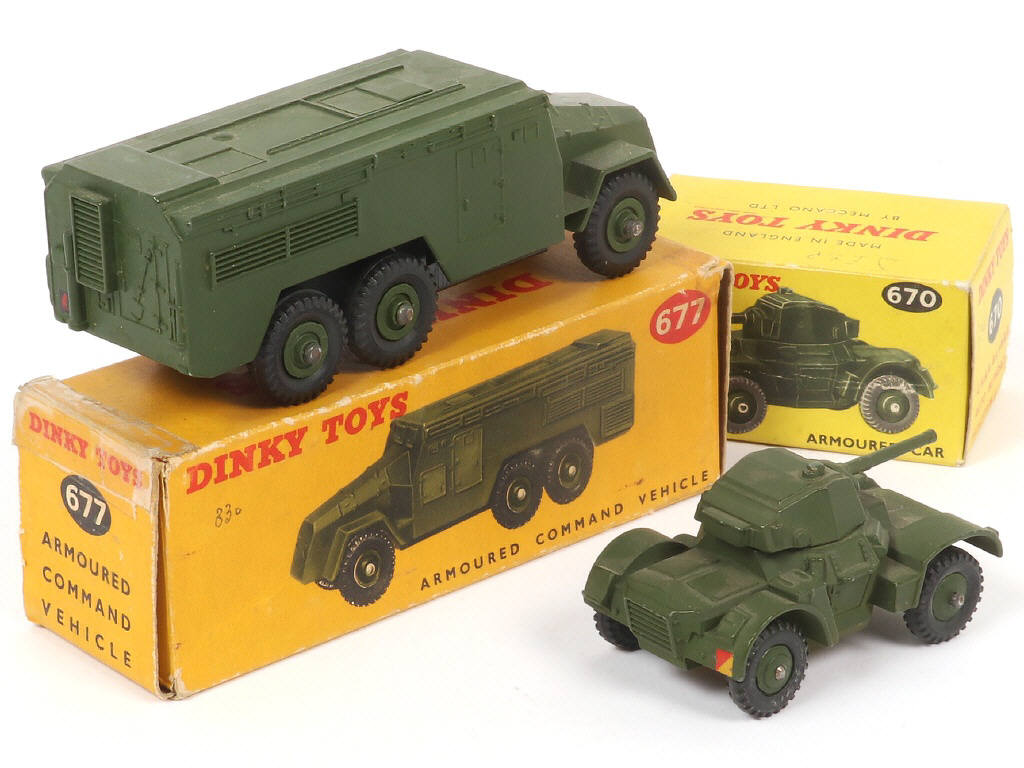 Lot 231 - DINKY TOYS (GB) (2)