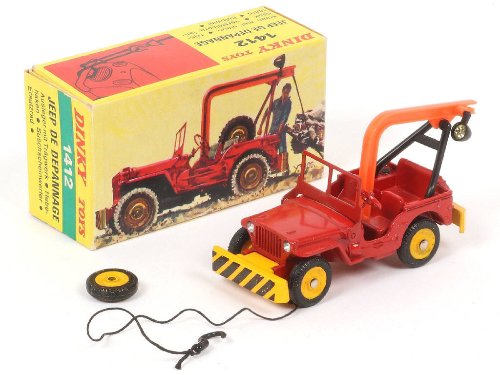 Lot 260 - DINKY TOYS (FRANCE) (1)