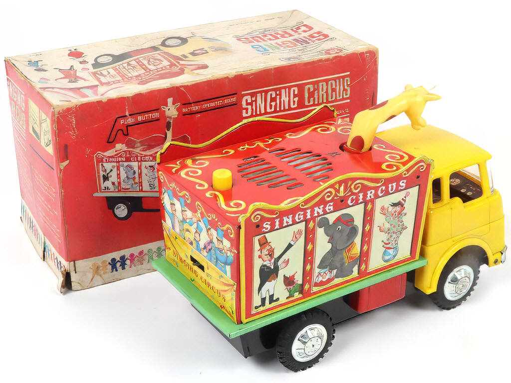 Lot 74 - TOMY (JAPON) (1)