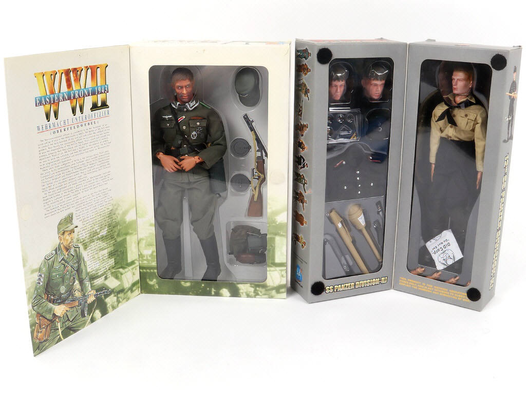 Lot 84 - DRAGON (CHINE) (2)