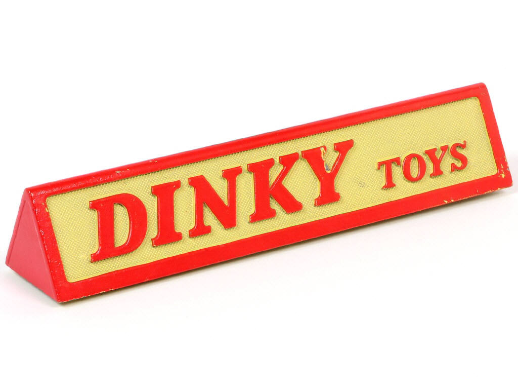 Lot 301 - DINKY TOYS (FRANCE) (1)