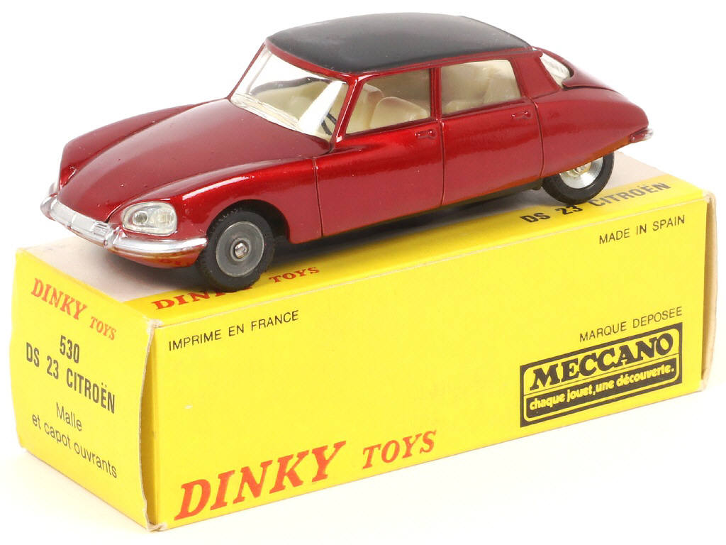 Lot 452 - DINKY TOYS (FRANCE) (1)