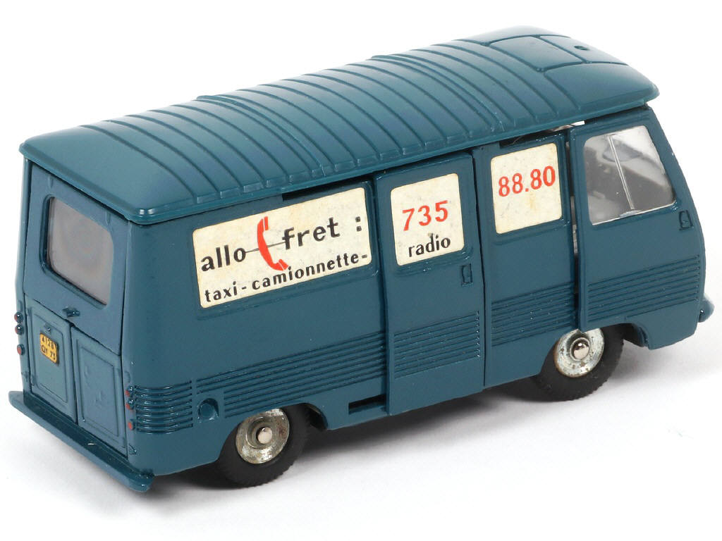 Lot 457 - DINKY TOYS (FRANCE) (1)