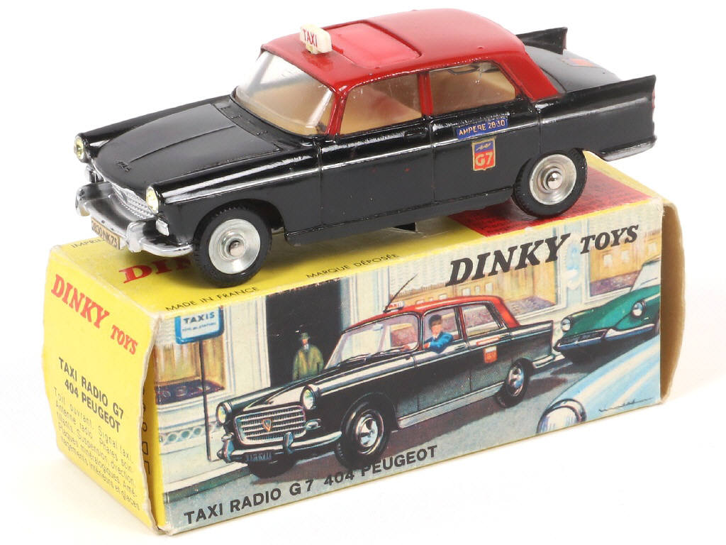 Lot 384 - DINKY TOYS (FRANCE) (1)