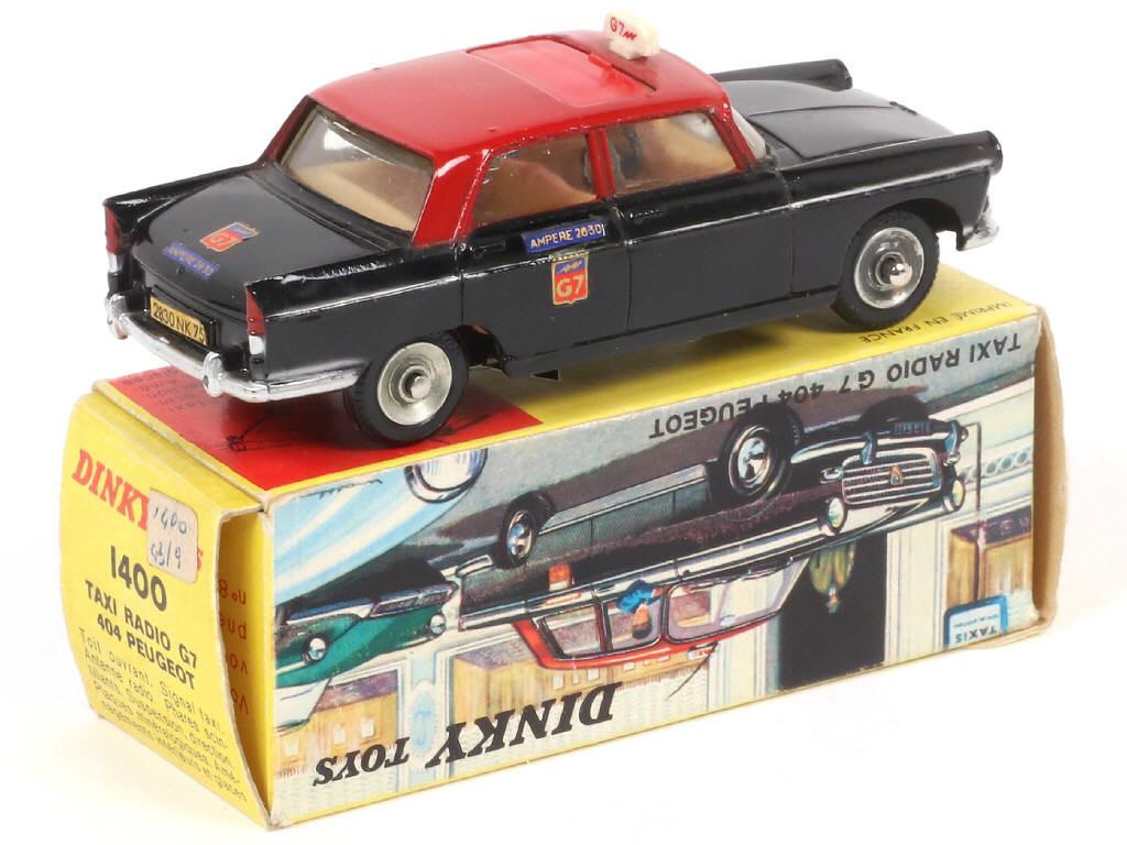 Lot 384 - DINKY TOYS (FRANCE) (1)