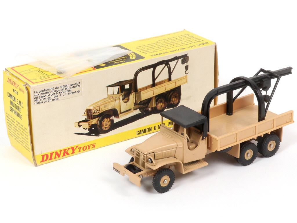 Lot 495 - DINKY TOYS (FRANCE) (1)