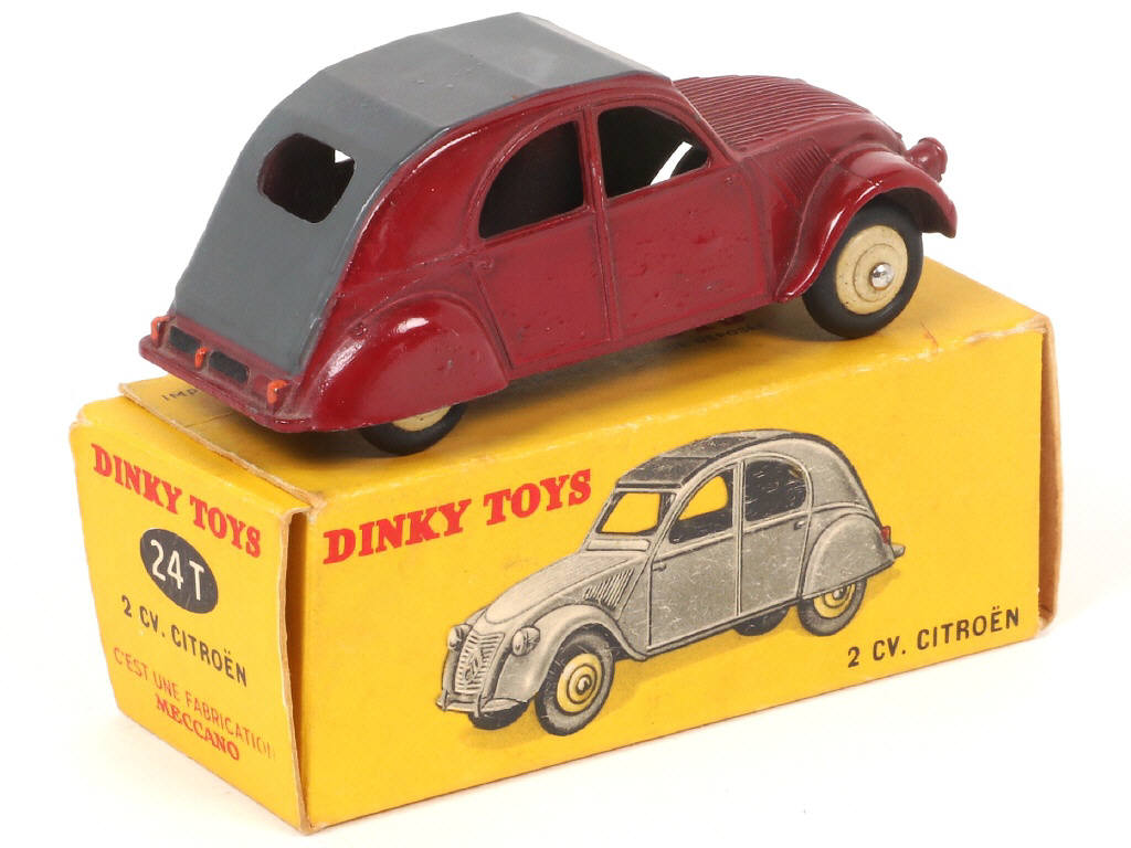 Lot 370 - DINKY TOYS (FRANCE) (1)