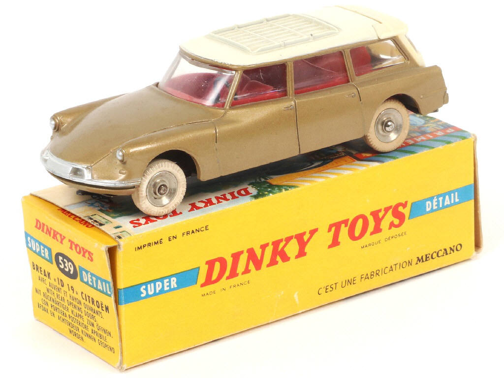 Lot 395 - DINKY TOYS (FRANCE) (1)