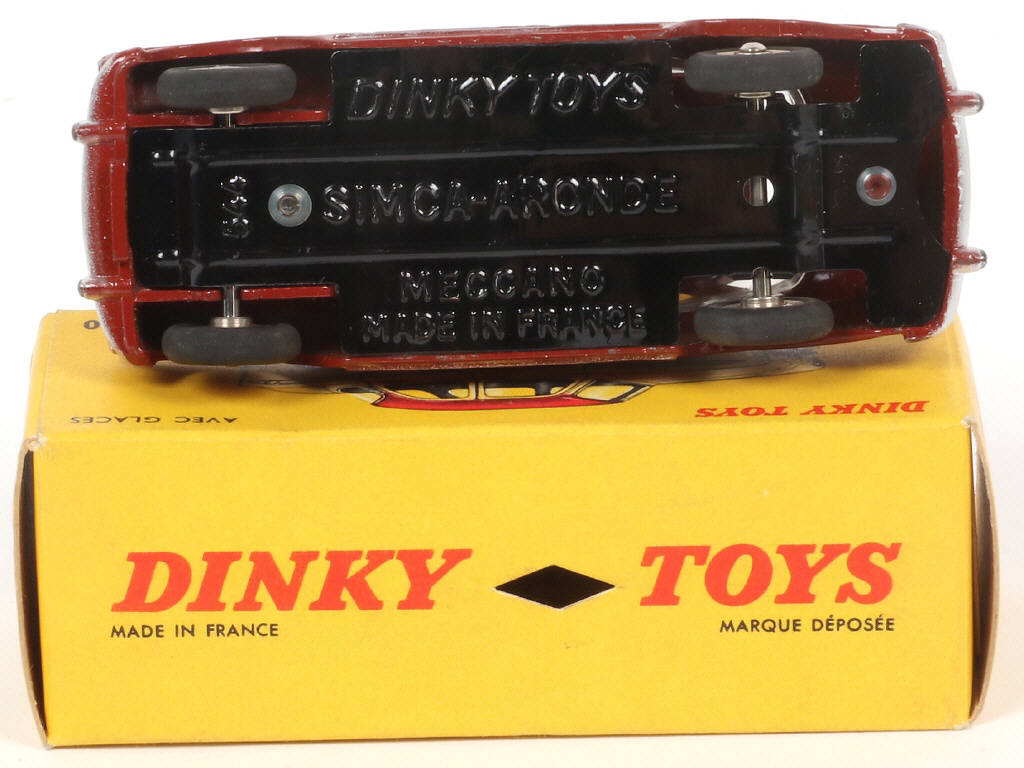 Lot 426 - DINKY TOYS (FRANCE) (1)