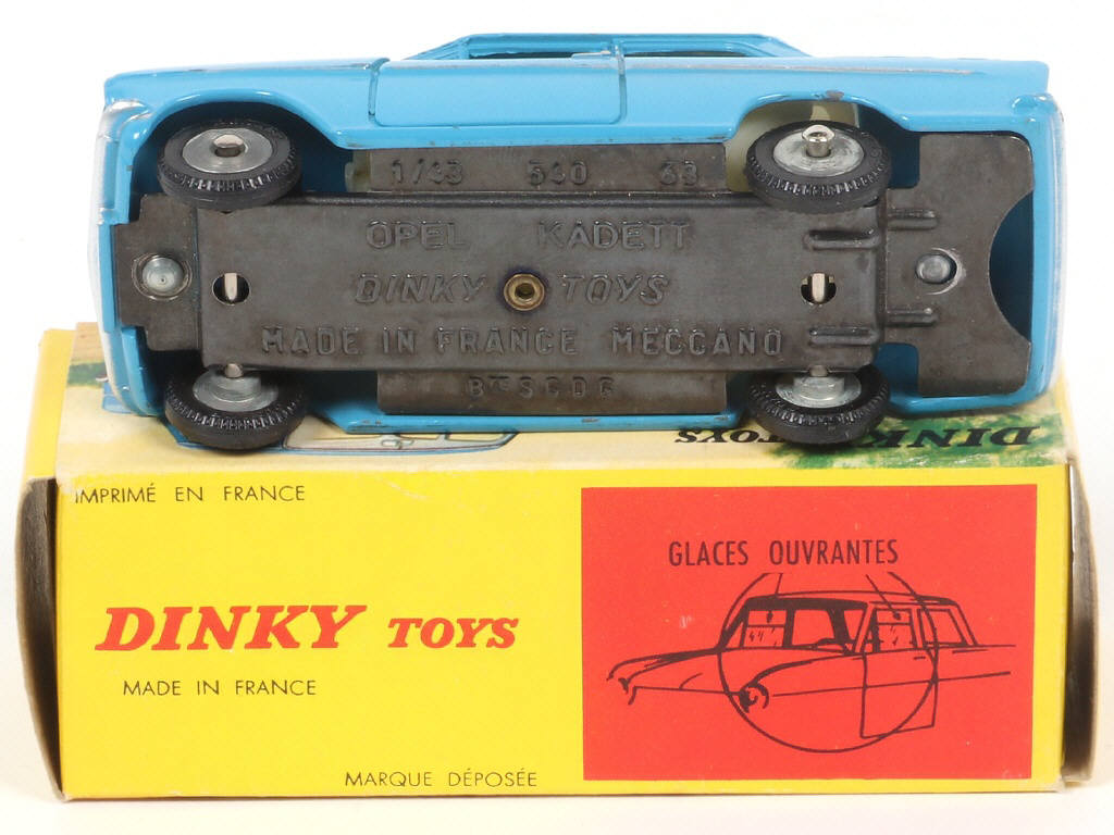 Lot 432 - DINKY TOYS (FRANCE) (1)