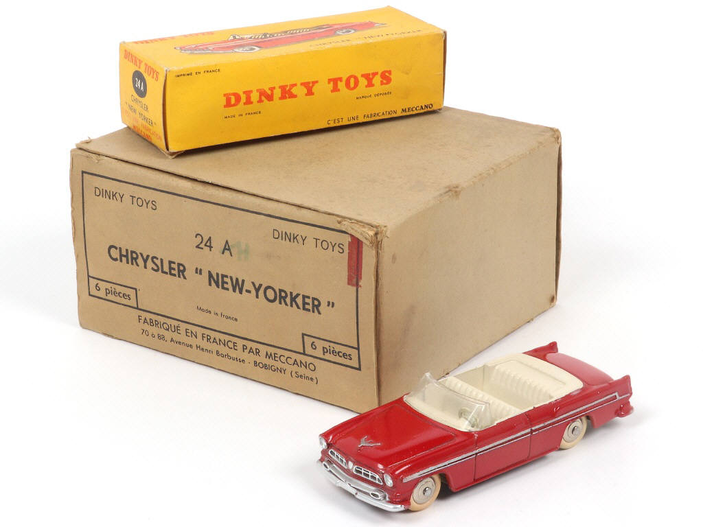 Lot 356 - DINKY TOYS (FRANCE) (2)