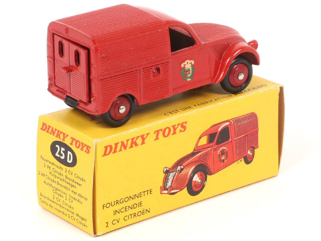 Lot 373 - DINKY TOYS (FRANCE) (1)