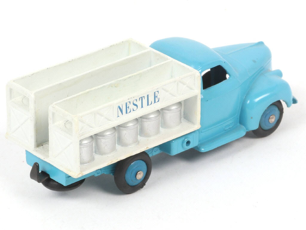 Lot 462 - DINKY TOYS (FRANCE) (1)