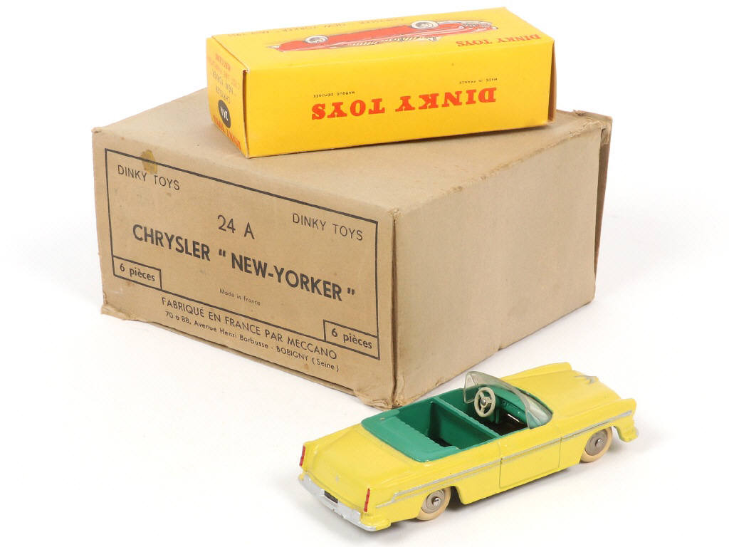 Lot 357 - DINKY TOYS (FRANCE) (2)