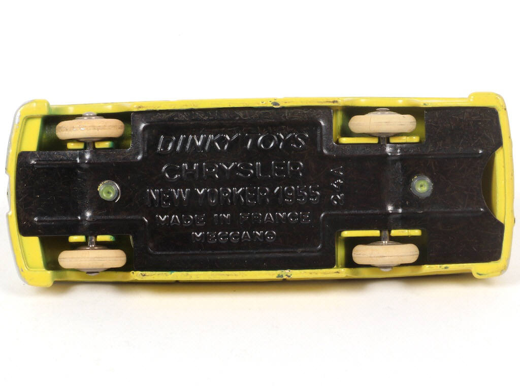 Lot 357 - DINKY TOYS (FRANCE) (2)