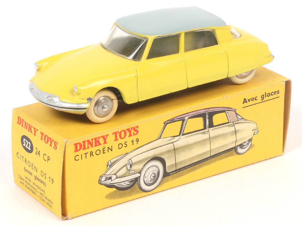 Lot 362 - DINKY TOYS (FRANCE) (1)