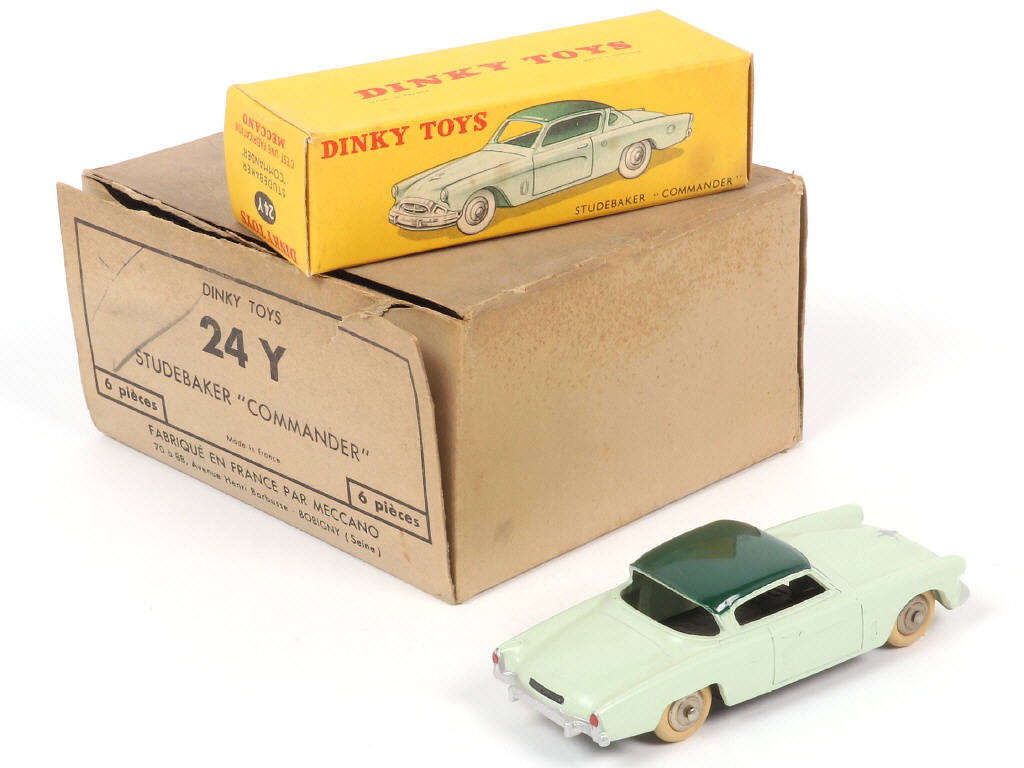 Lot 383 - DINKY TOYS (FRANCE) (2)
