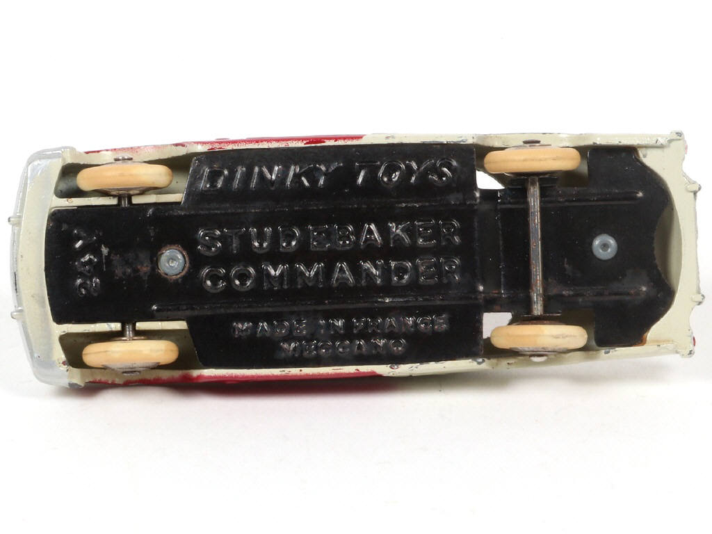 Lot 382 - DINKY TOYS (FRANCE) (1)