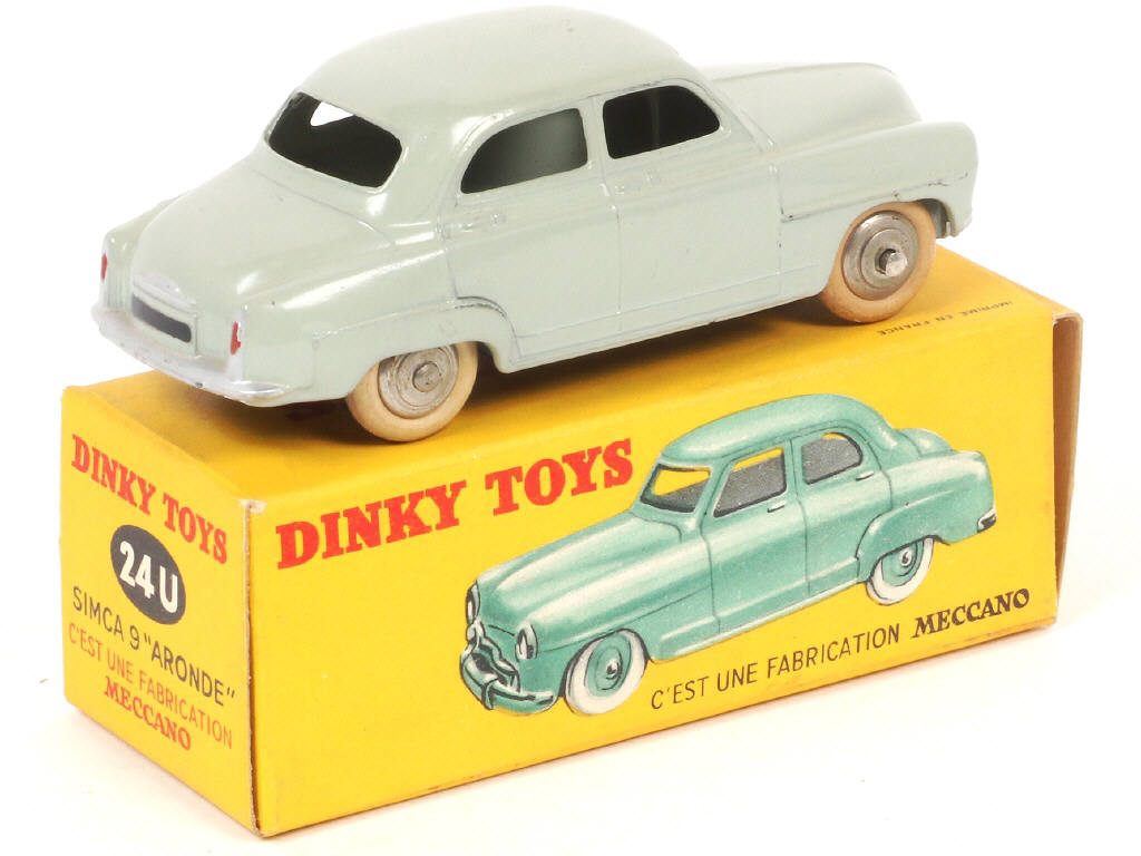 Lot 372 - DINKY TOYS (FRANCE) (1)