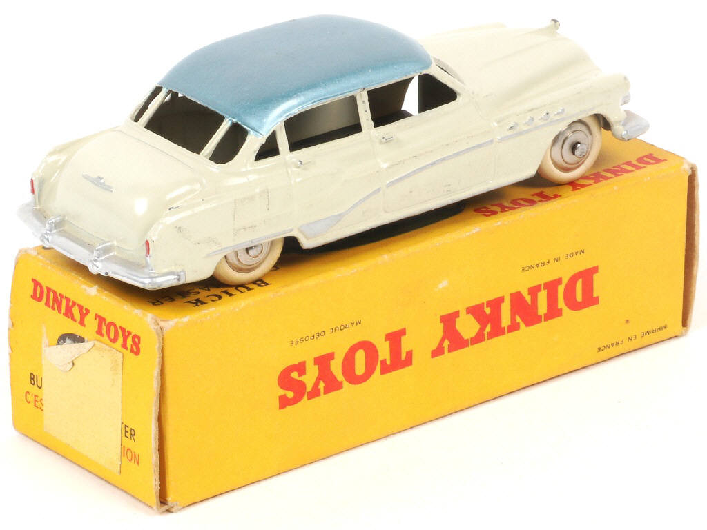 Lot 378 - DINKY TOYS (FRANCE) (1)