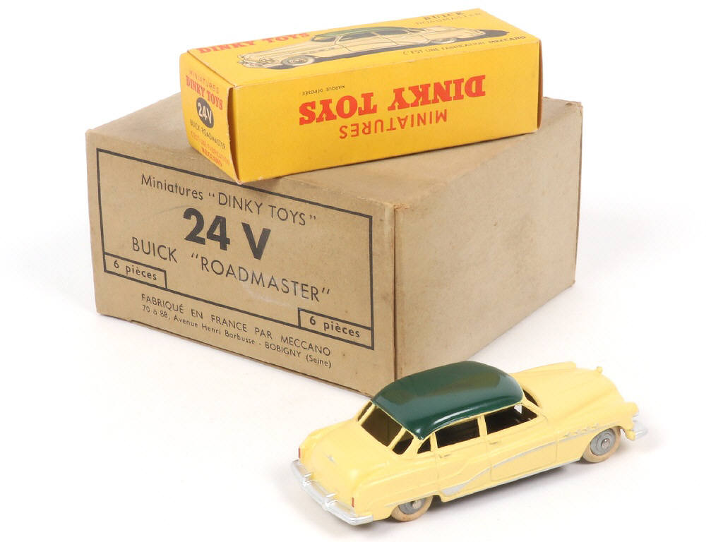 Lot 379 - DINKY TOYS (FRANCE) (2)