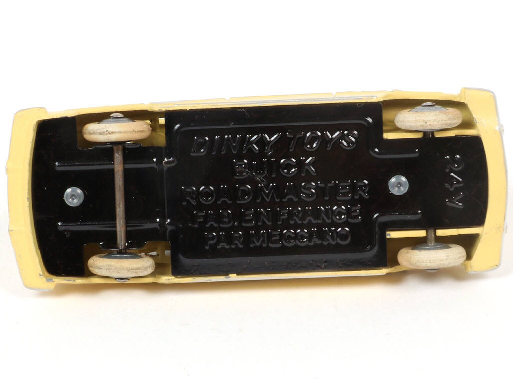 Lot 379 - DINKY TOYS (FRANCE) (2)