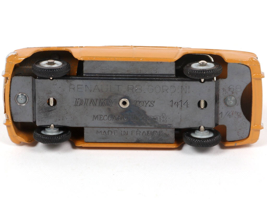 Lot 391 - DINKY TOYS (FRANCE) (1)