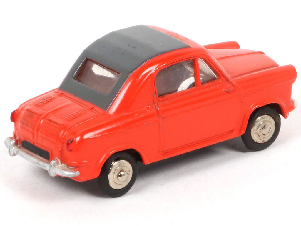 Lot 335 - DINKY TOYS (FRANCE) (1)