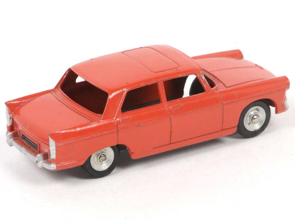 Lot 303 - DINKY TOYS (FRANCE) Série JUNIOR (1)