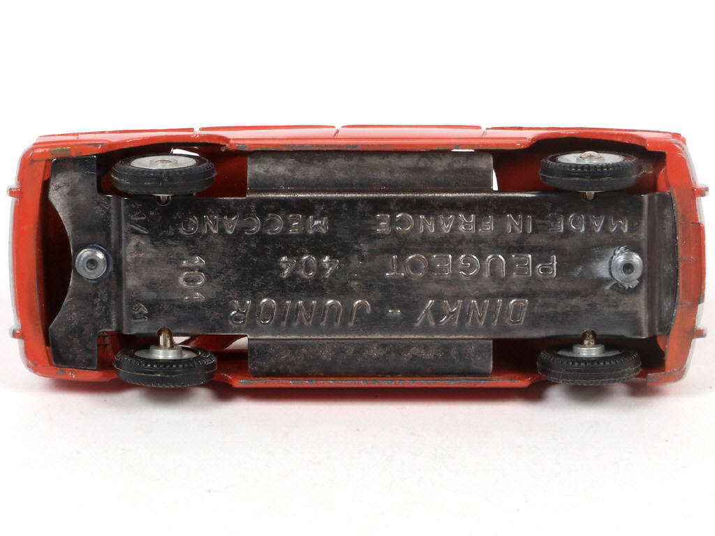 Lot 303 - DINKY TOYS (FRANCE) Série JUNIOR (1)