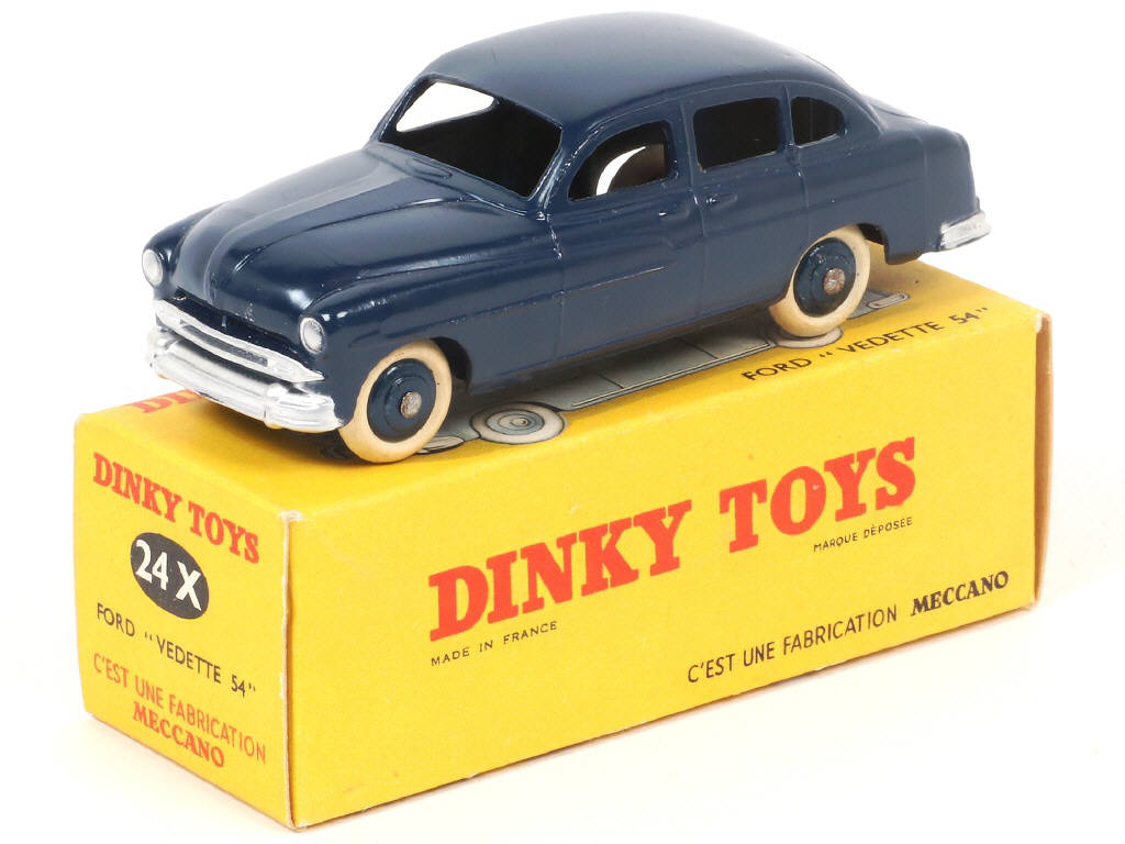Lot 380 - DINKY TOYS (FRANCE) (1)