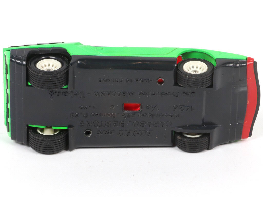 Lot 445 - DINKY TOYS (FRANCE) (1)