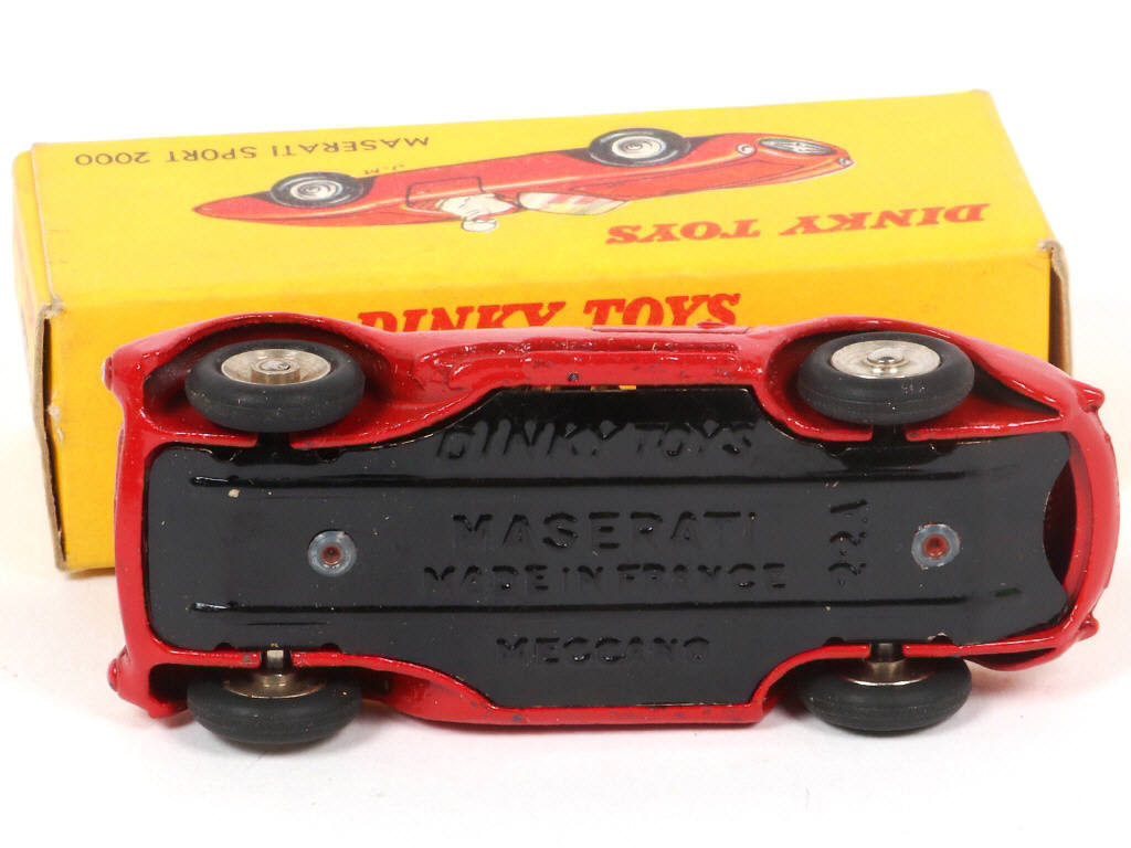 Lot 347 - DINKY TOYS (FRANCE) (1)