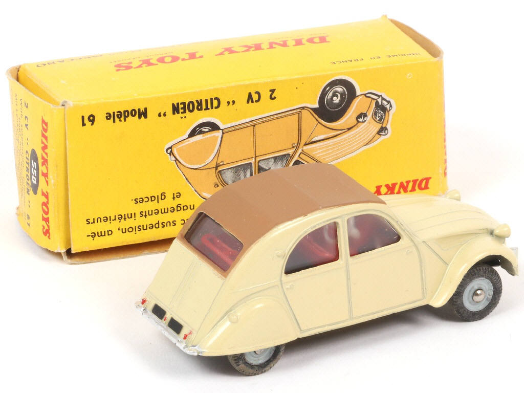 Lot 442 - DINKY TOYS (FRANCE) (1)