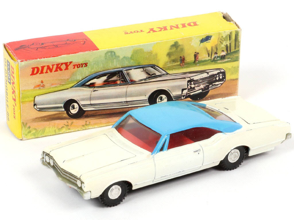 Lot 283 - DINKY TOYS (GB) (1)