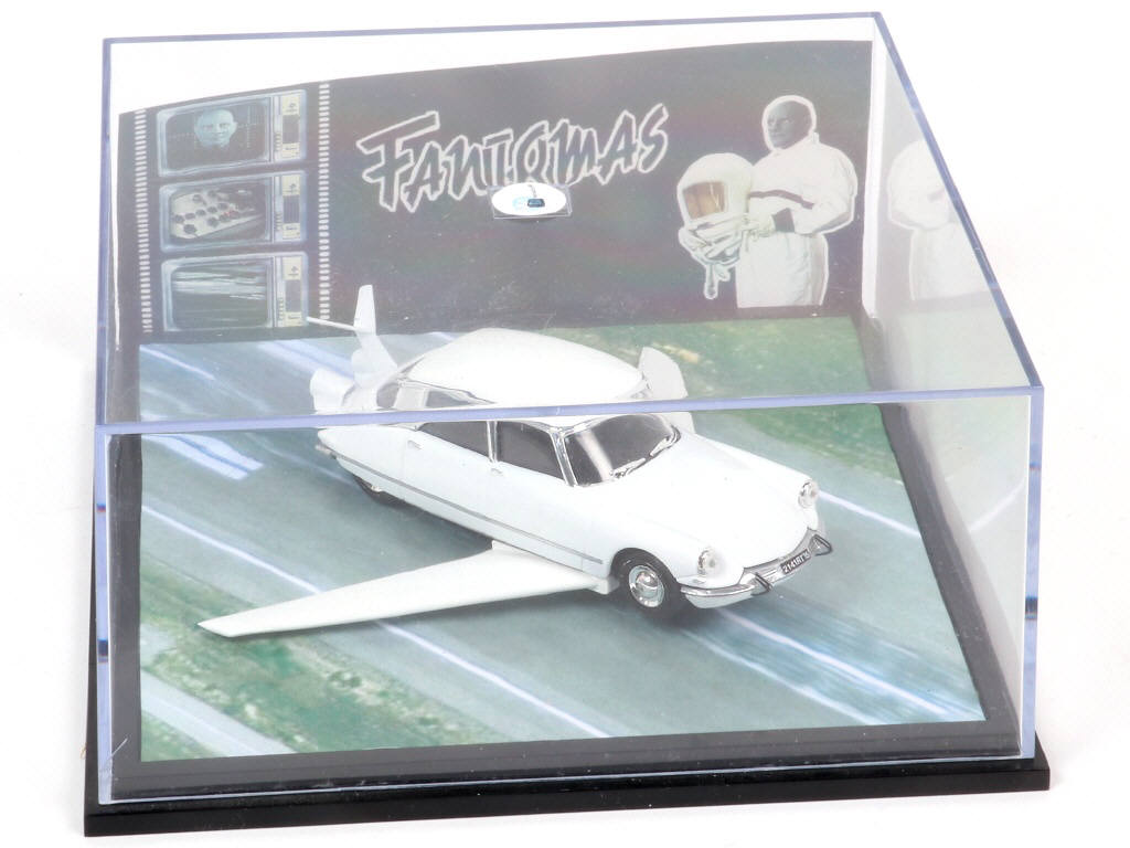 Lot 133 - TV MODELS (1)