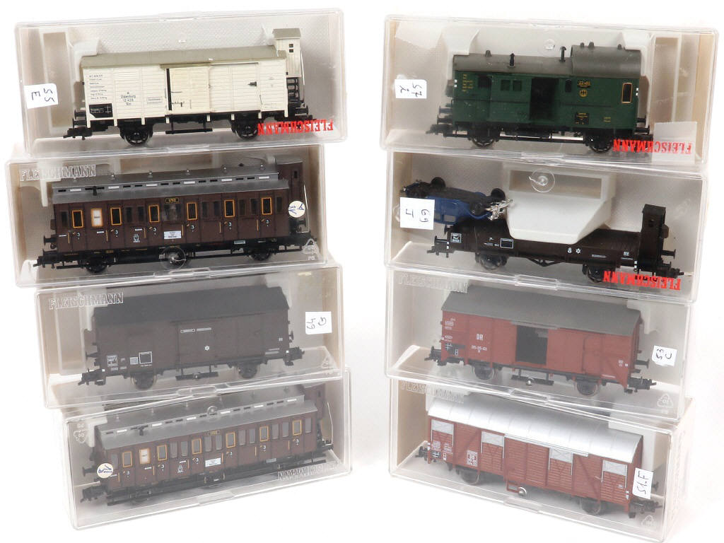 Lot 31 - FLEISCHMANN 'HO' (ALLEMAGNE) (8)