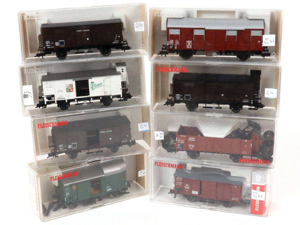 Lot 33 - FLEISCHMANN 'HO' (ALLEMAGNE) (8)